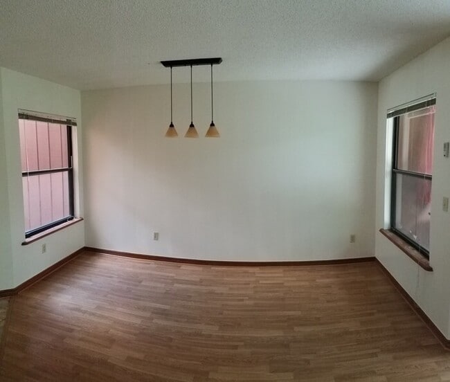 Photo - 2701 NE 10th St