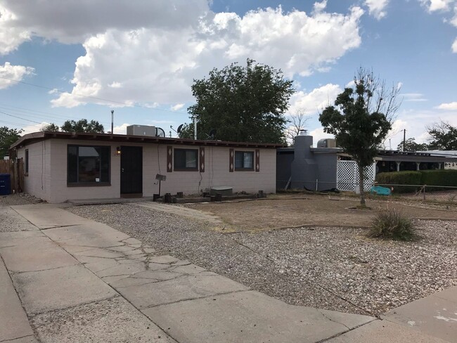 Nice 3 bedroom in Mesa Village. Great loca... - Nice 3 bedroom in Mesa Village. Great loca... Casa