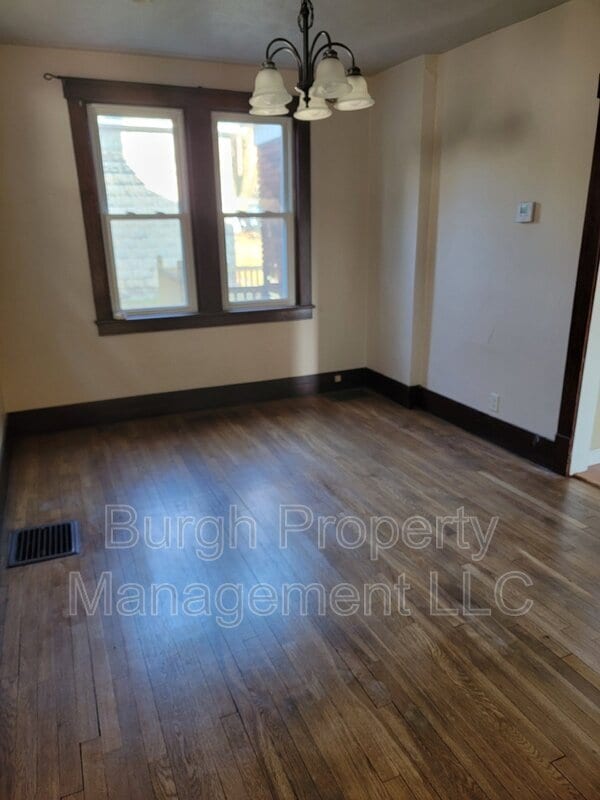 Photo - 1316 Justine St