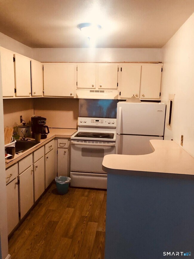 Photo - 25 Donna Dr Unit B5