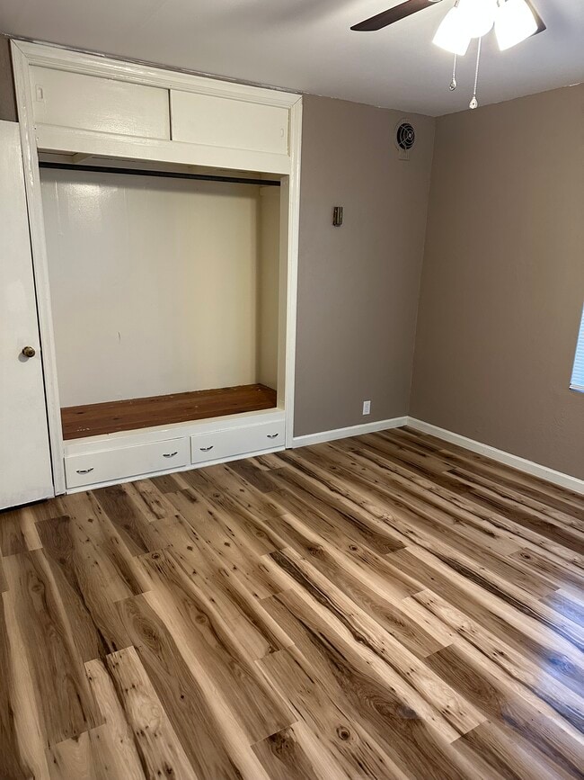 Building Photo - 516 N 5th Ave