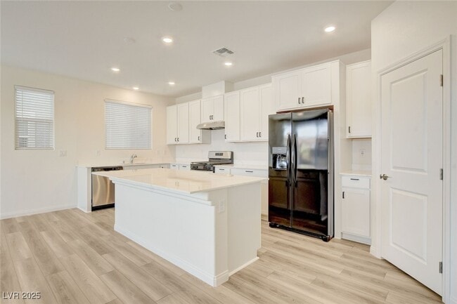 Building Photo - 5736 Remy Rain St