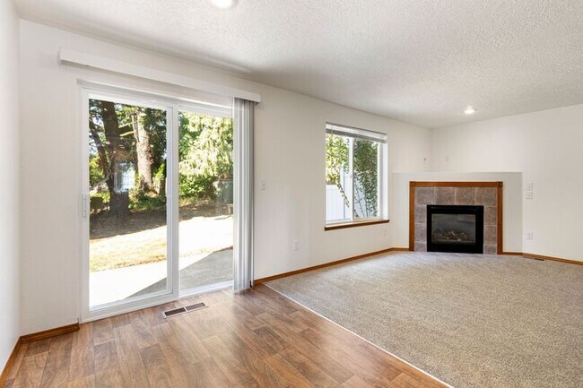 Photo - 3947 SE 24th Terrace