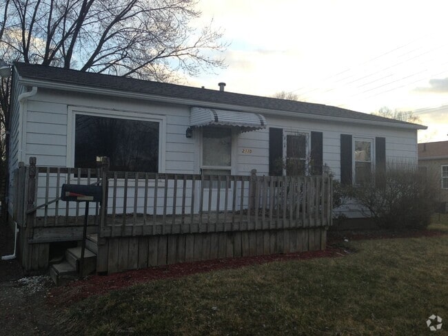 Building Photo - 3BR Pl Rental