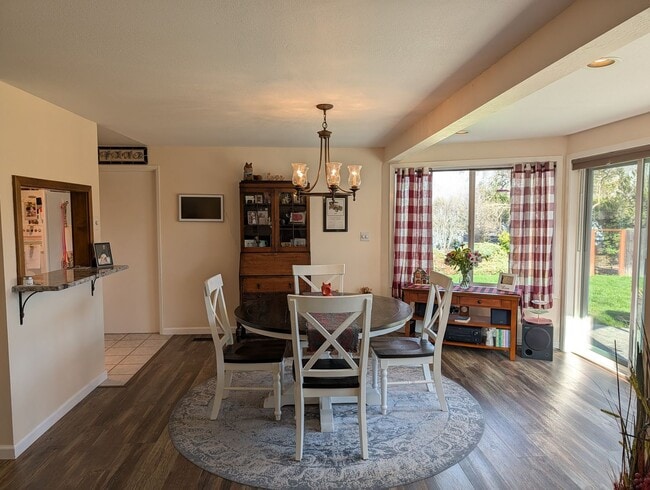 Photo - Unfurnished Light-Filled, Beautifully Updated 3-Bedroom Home in Jacksonville