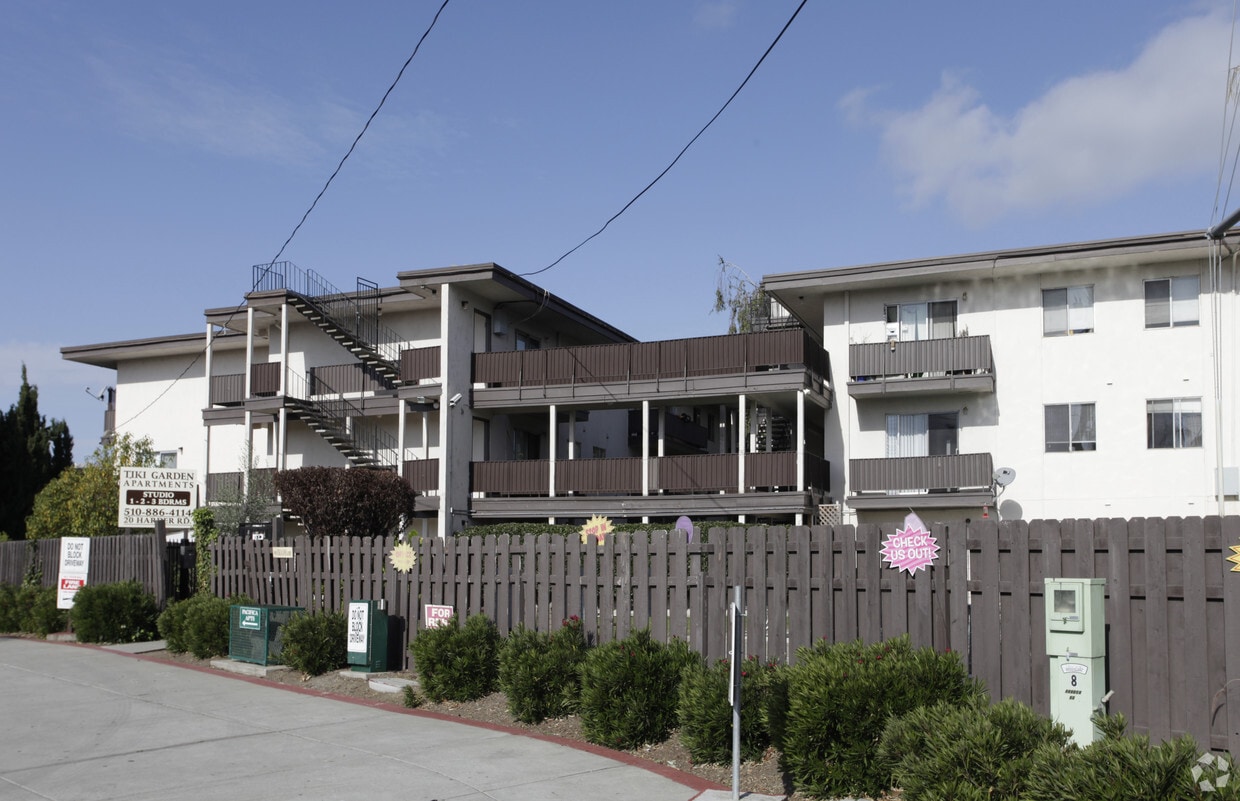 Solis Garden Apartments Off Campus Housing Hayward Ca Solis Garden Apartments