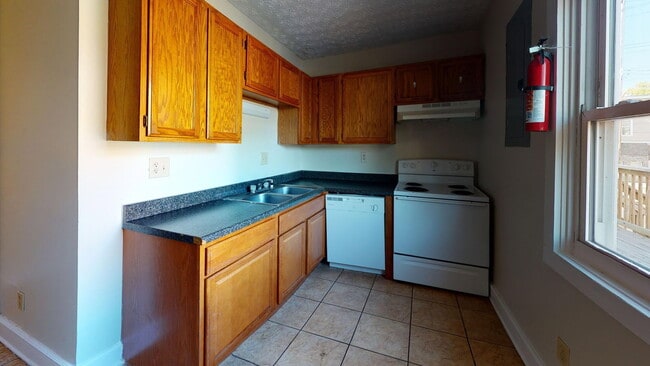 Photo - 1363 Indianola Ave