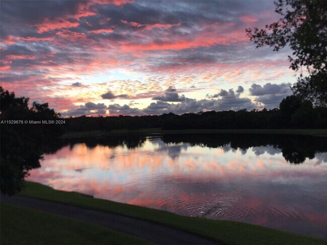 Photo - 2767 Carambola Cir S