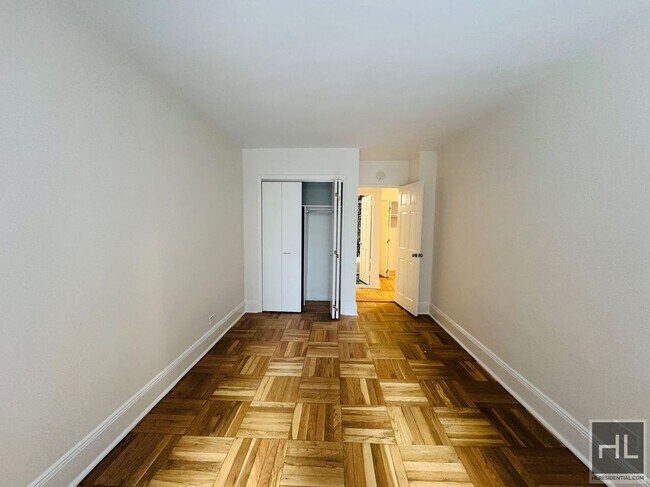 Photo - East 79th Street Unidad 2D