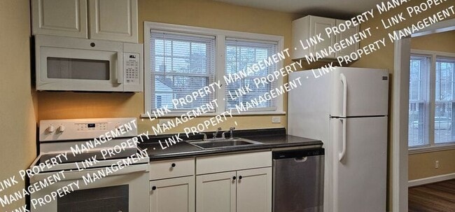 Photo - 129 N Moore Rd