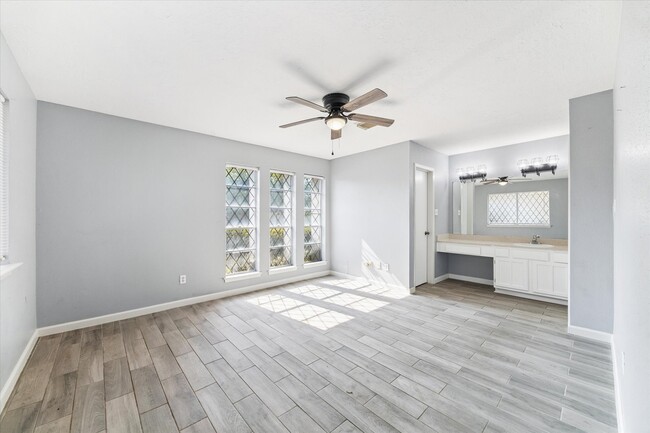 Photo - 7235 Gallant Glen Ln