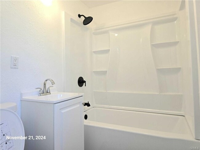 Photo - 1468 E 107th St Unidad 1/4