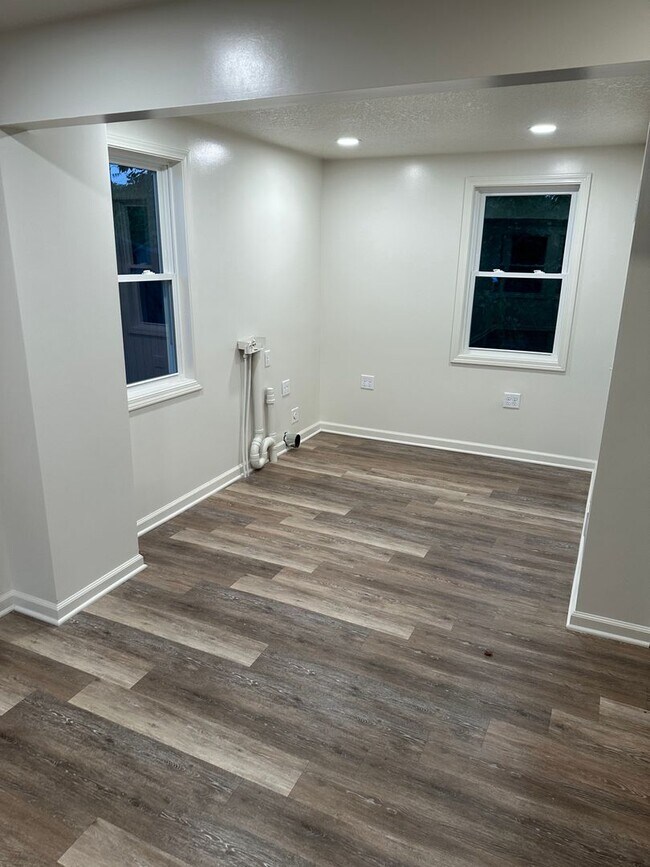 Photo - LEO 3 BR 1 Bath