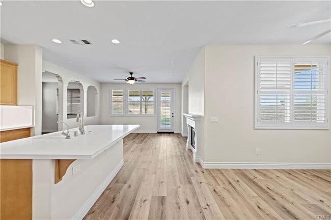 Photo - 28355 Stansfield Ln House