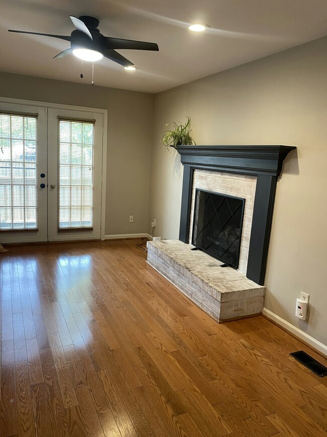 Photo - 557 Tiffany Ct