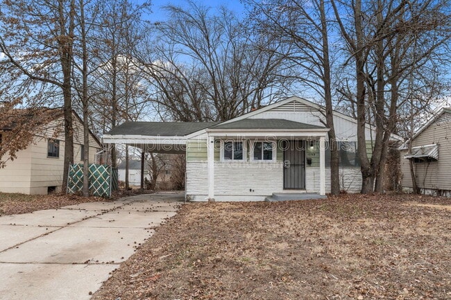 Building Photo - 10769 Spring Garden Dr