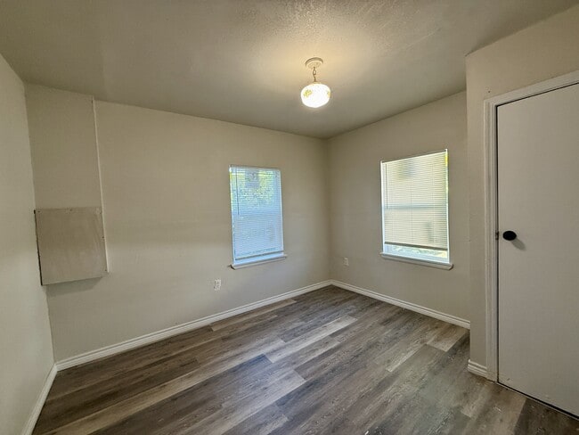 Photo - 914 W Vinita Ave