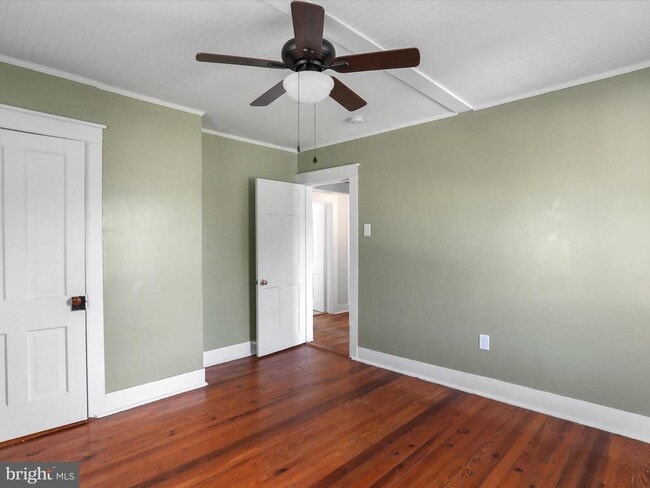 Photo - 588 E King St