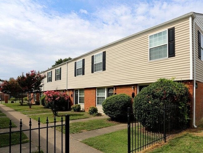 Photo - Mallard Greens