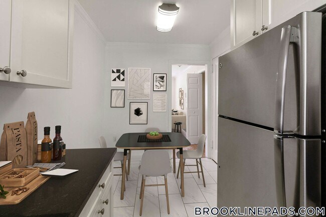 Building Photo - 76 St Paul St Rental