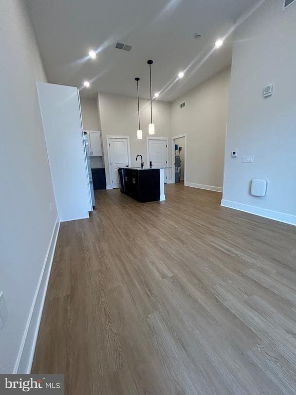 Building Photo - 624 Main St Unit 107