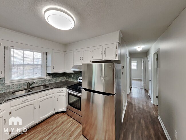 Photo - 400 Woodstream Dr