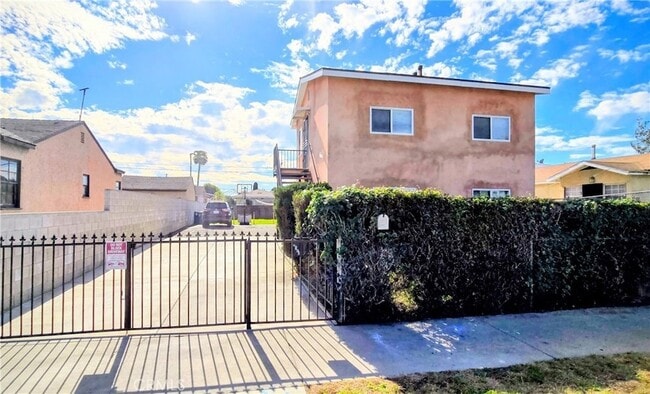 Photo - 1342 E 77th Pl