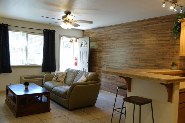 Photo - 3 bedroom, 1.5 bathroom furnished condo at...