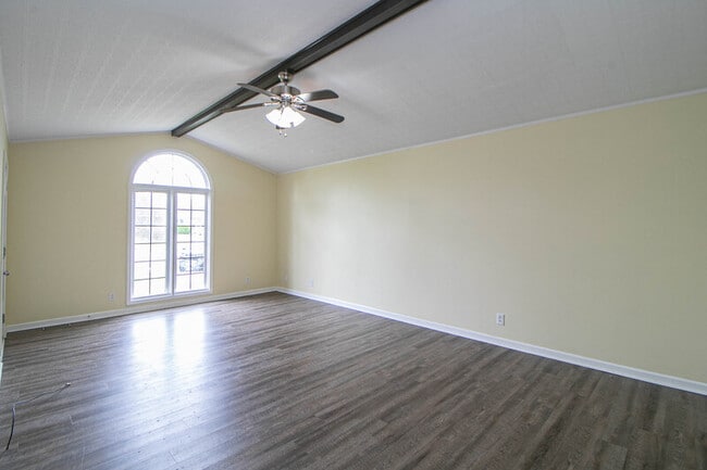 Photo - 329 Northridge Dr