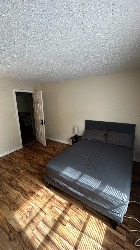 Photo - 1104 E Genesee St