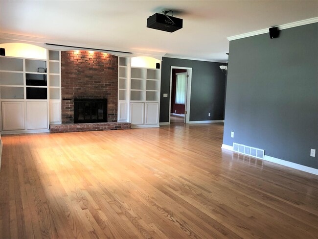 Photo - 5826 Barton Rd