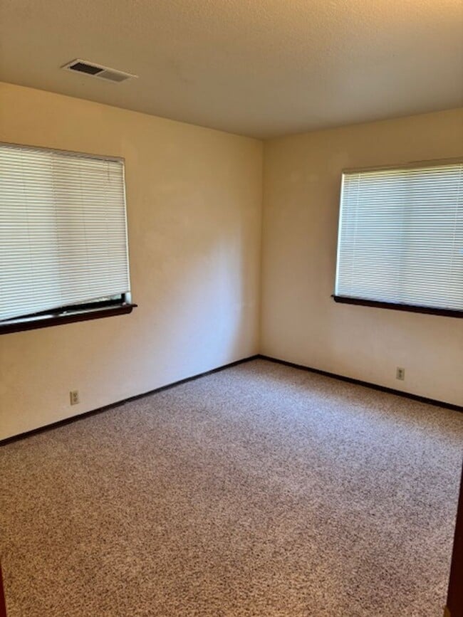 Photo - Arroyo Manor 3 Bedroom- with bonus room and 2 car garage!