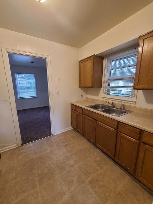 Photo - 1617 Bradley Ave