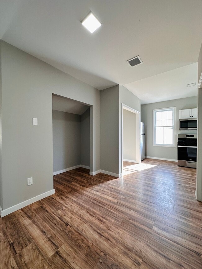 Photo - 19 Thompson St Unit C