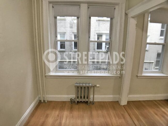 Building Photo - bedroom in Boston MA 02215 Rental