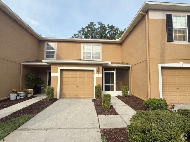 Building Photo - 2-Bed Oasis with 2.5 Baths on Silver Falls... Rental