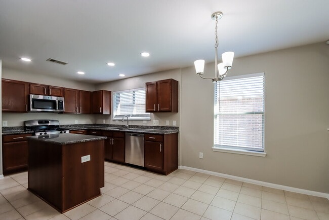 Photo - 2717 Sandberry Dr