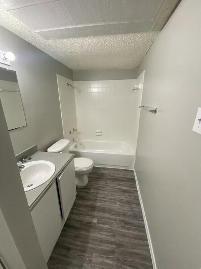 Photo - Edinburg Place Apartments