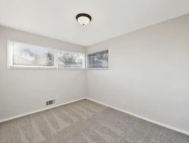 Photo - 6020 N East Park View St