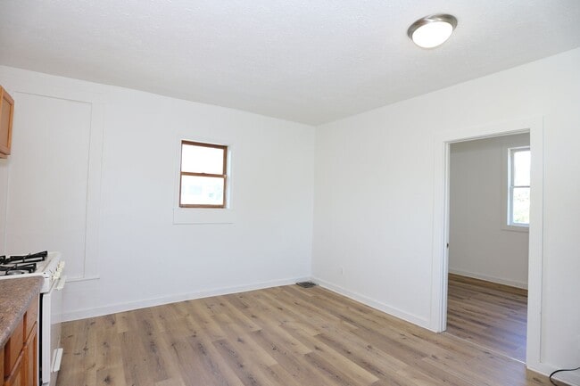 Photo - 037 Unit 2
