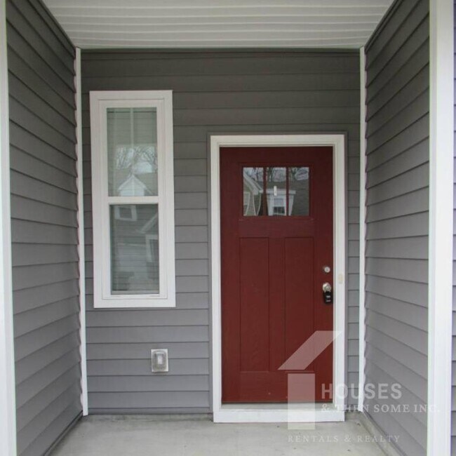 Photo - 27 Creekhaven Ln
