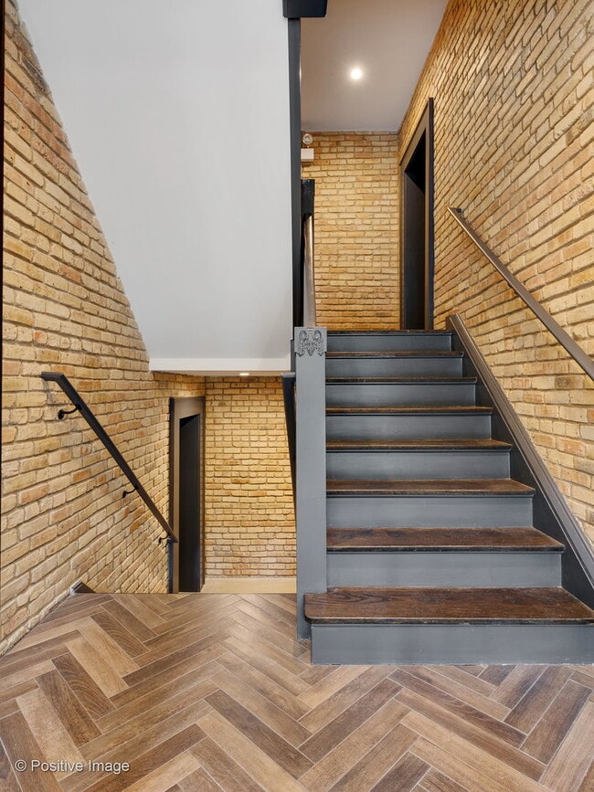 Photo - 7314 N Claremont Ave Unit GN