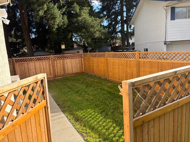 Photo - 957 Haslam Av Unité 2 bed 1 bath suite