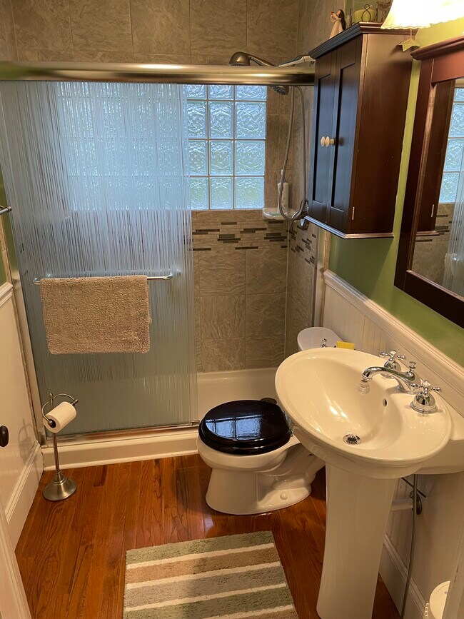 Photo - 17816 Park St