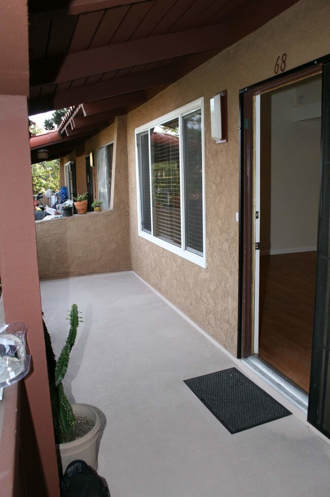 Photo - 1000 W MacArthur Blvd Unit 68