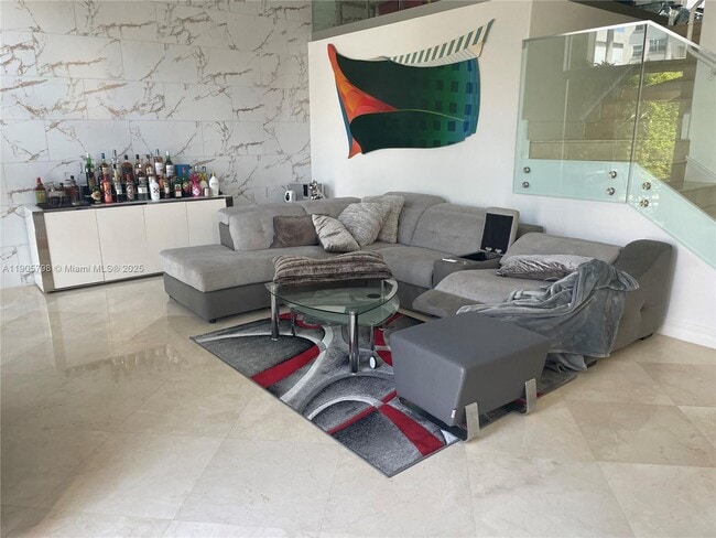 Photo - 3915 NE 168th St