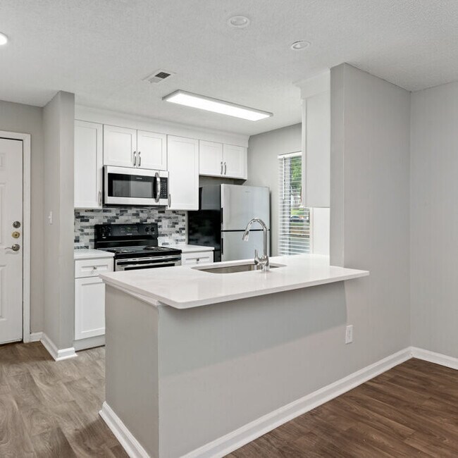 Photo - Hickory Woods