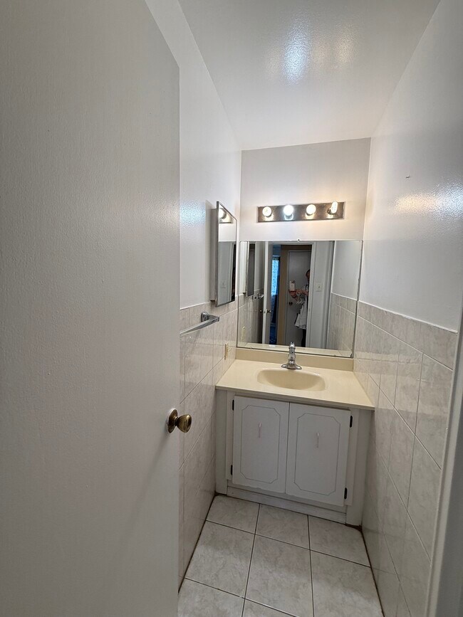 Photo - 9921 Bustleton Ave Unit w5