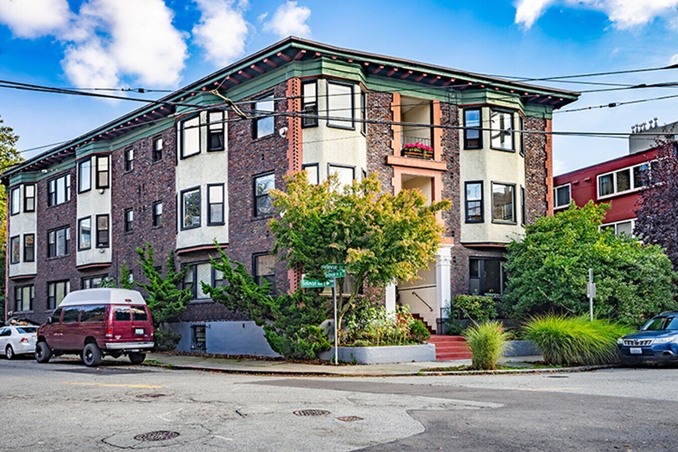 Photo - Heights Court