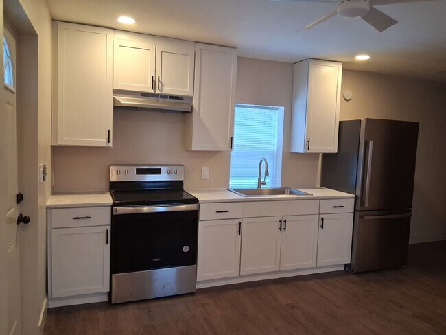 Photo - Quaint Newly-renovated Bungalow